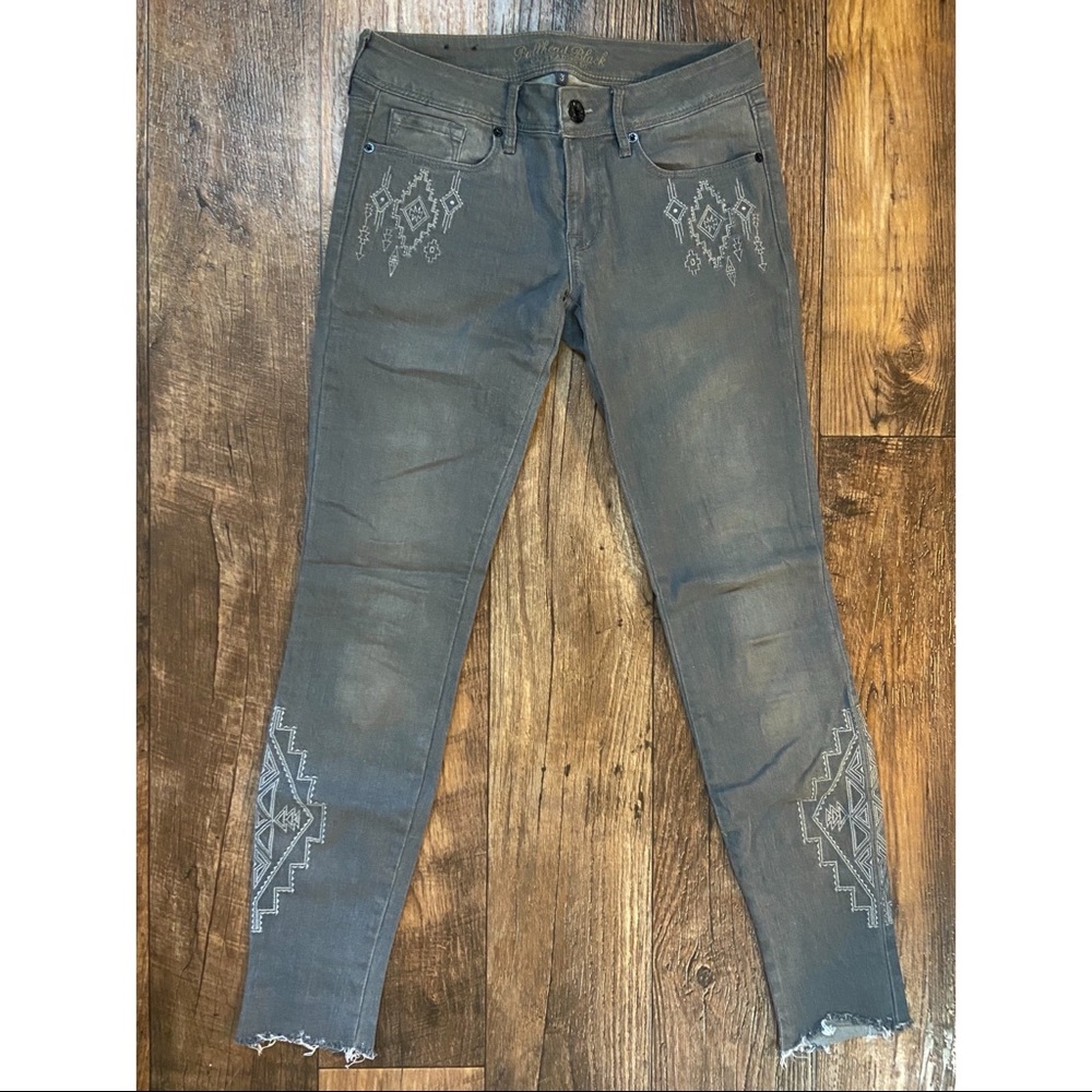 Unique Bullhead Jeans